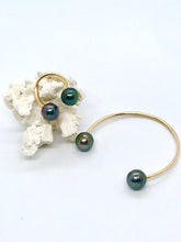 Load image into Gallery viewer, Tahitian Pearl Peacock Cuff