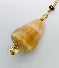 Load image into Gallery viewer, Matching Cone and Puka Shell Lariat
