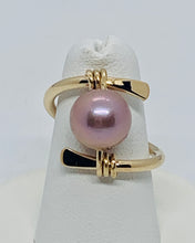 Load image into Gallery viewer, Pink Edison Pearl Mermaids Ring